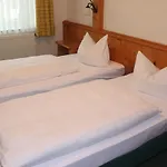 Huber Hotel *