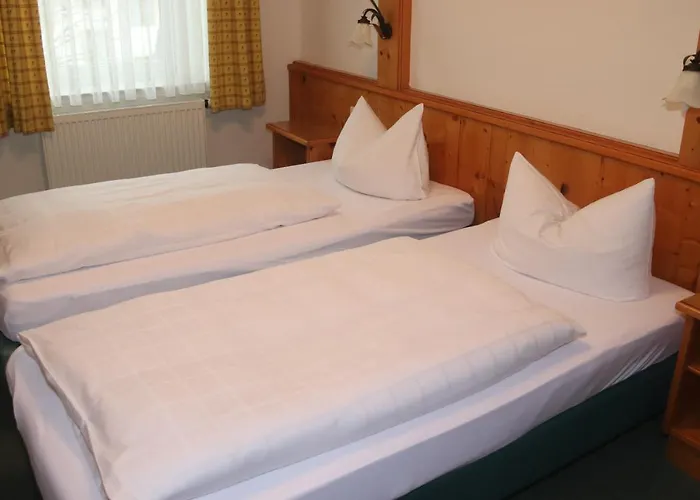 Huber Hotel *